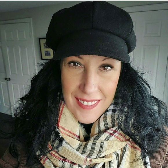 Meet your Posher, Rita - Picture 1 of 1